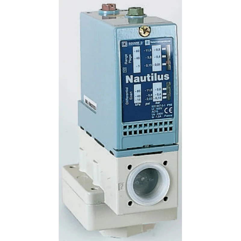 Telemecanique Sensors Pressure Sensor , Differential Reading, 1 CO Output, -0.87 bar to -0.01 bar, 120-250V dc XMLBM02V2S12