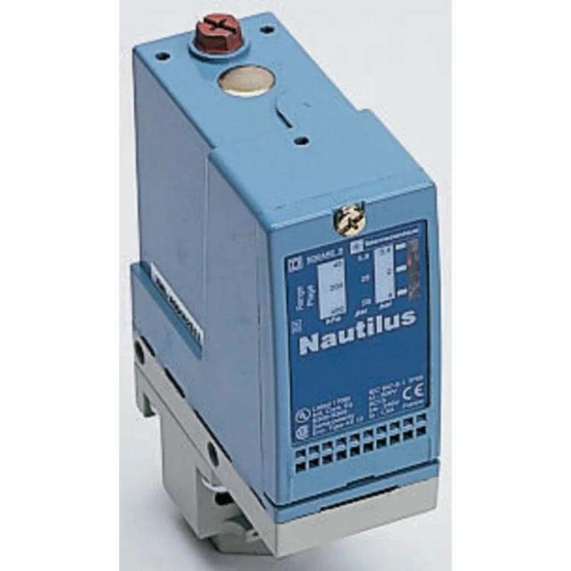 Telemecanique Sensors Pressure Sensor , Relay Output, Differential Reading, 0.4 to 4 bar, Zinc Alloy, IP66 XMLA004A2S12