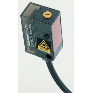 Baumer Diffuse Photoelectric Sensor Block Sensor 22 mm to 130 mm Detection Range PNP Output IP65 OHDK 10P5101