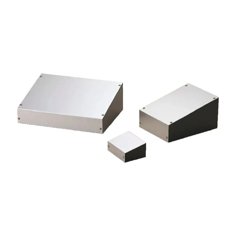 Takachi Electric Industrial Silver Aluminium Desktop Enclosure Sloped Front 150 mm x 110 mm x 70 mm TS11-15