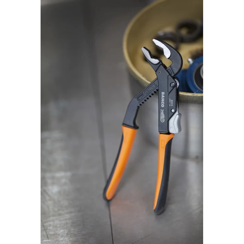 Bahco Water Pump Plier 210mm Overall Length, 37.25mm Jaw, Steel, Anti-Corrosion Black Finish 8223