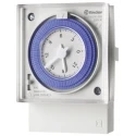 Finder Analogue 12 DIN Rail Time Switch 230V AC SPDT Contact Configuration 12.31.8.230.0000