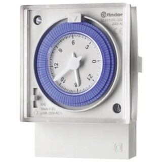 Finder Analogue 12 DIN Rail Time Switch 230V AC SPDT Contact Configuration 12.31.8.230.0000