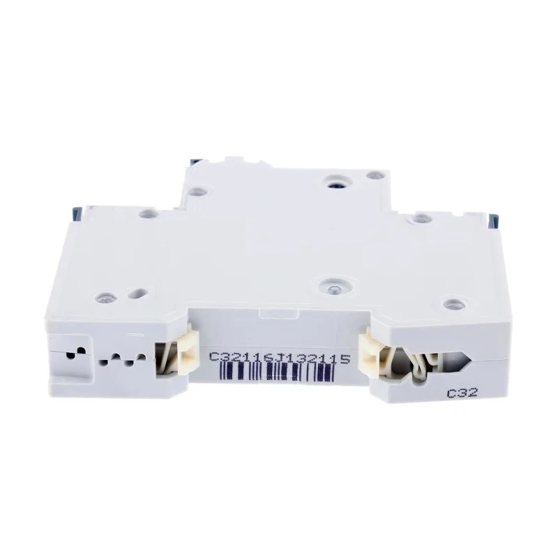 Siemens SENTRON Miniature Circuit Breaker 1-Pole 32A Type C 400V AC 6 kA Breaking Capacity 5SY6132-7