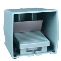 Schneider Electric Industrial Duty Momentary On-Off Foot Switch 2 NO/2 NC Metal 3A Contact Current 240 V AC XPEM511