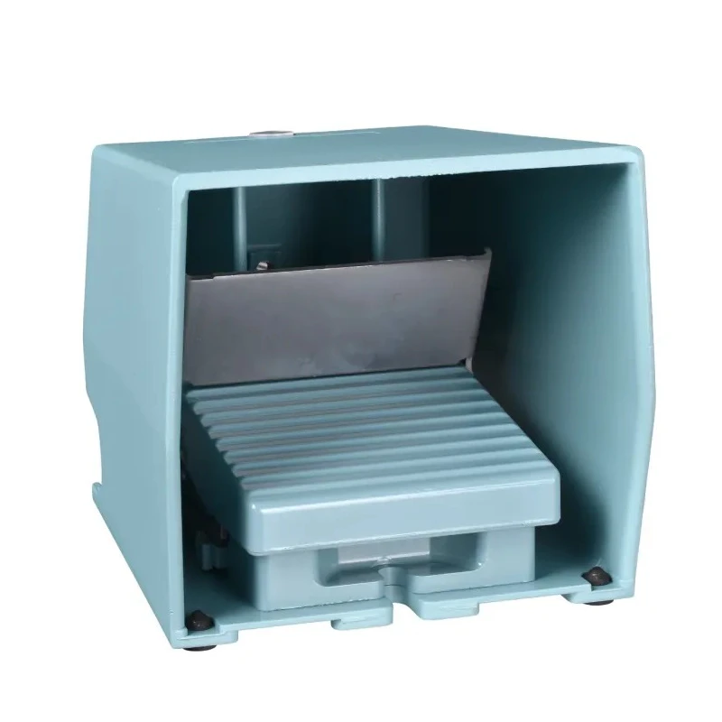 Schneider Electric Industrial Duty Momentary On-Off Foot Switch 2 NO/2 NC Metal 3A Contact Current 240 V AC XPEM511