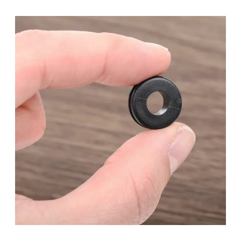 RS PRO Black Polyvinyl Chloride 9.5 mm Cable Grommet for 6.4 mm Cable Dia. 543-204