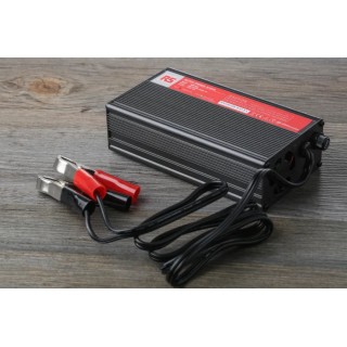 RS PRO 12V Lead Acid Battery Charger 10A 3-Stage EU Plug 549-328