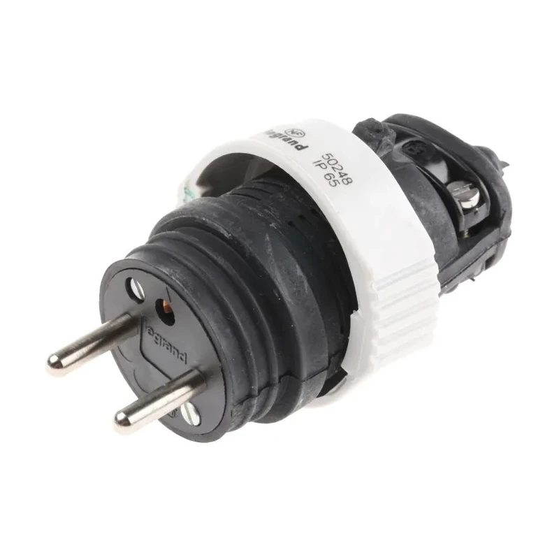Legrand 16A 230V France Mains Plug Black Rubber Cable Screw Terminal 0 502 48