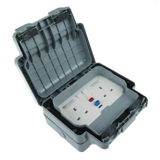 MK Electric Masterseal Plus 13A Active 2 Gang Key Operated RCD Socket Surface Mounted Polycarbonate IP66 IP56 K56231GRY