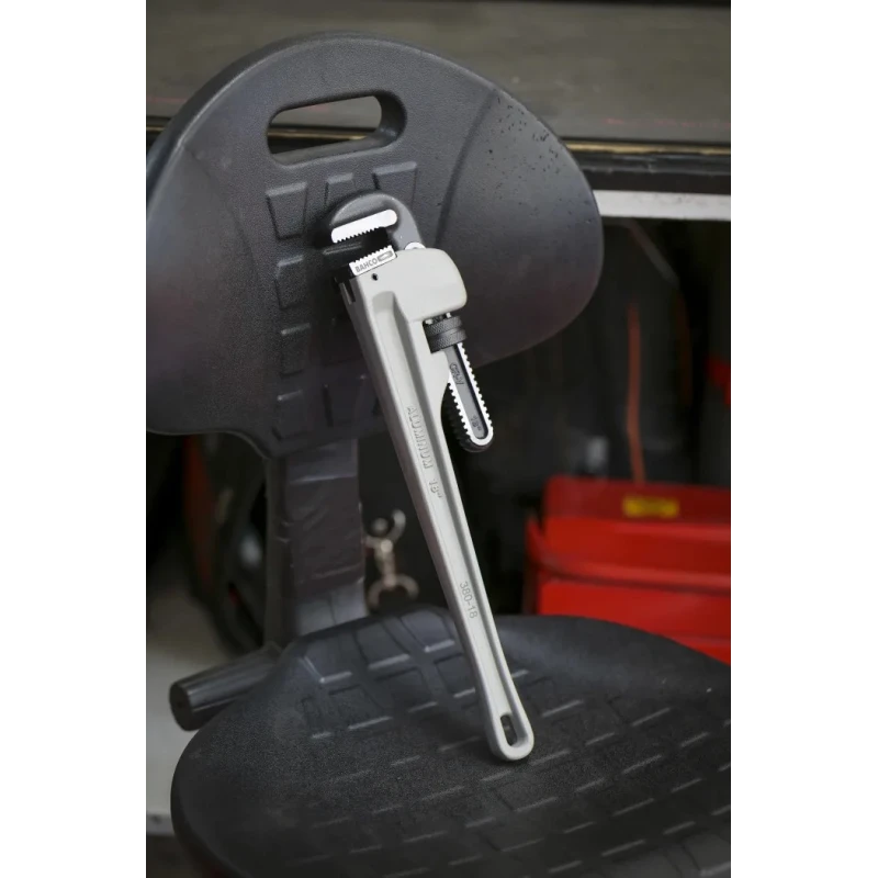 Bahco 64 mm Jaw Capacity Pipe Wrench, 457 mm Overall Length, Metal Handle, Aluminium Body 380-18