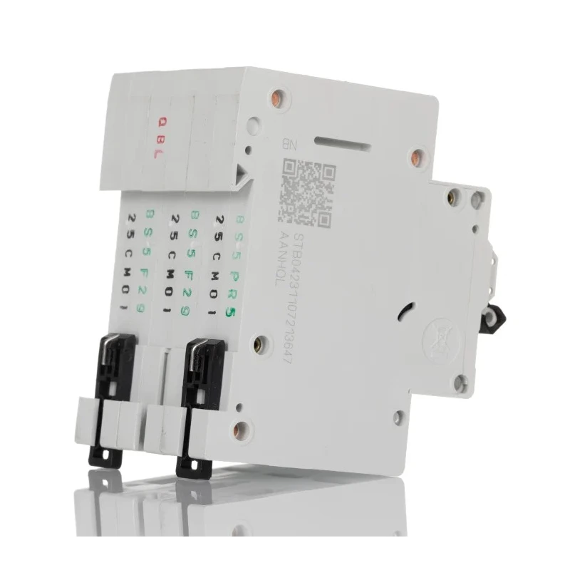 Eaton xEffect Miniature Circuit Breaker, 3 Poles, 25A Current Rating, Type C, 400V AC, 60V DC, 6kA 239150 FAZ6-C25/3