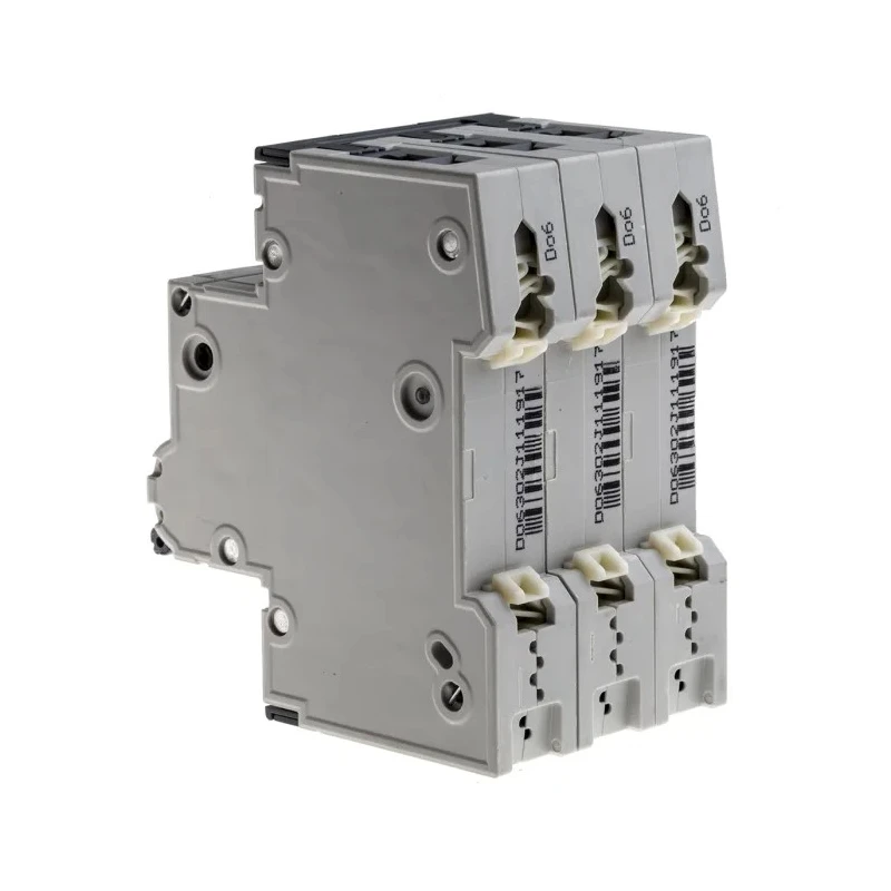 Siemens SENTRON Miniature Circuit Breaker 3-Pole 6A Type D 400V AC 60V DC 10 kA Breaking Capacity 5SY4306-8