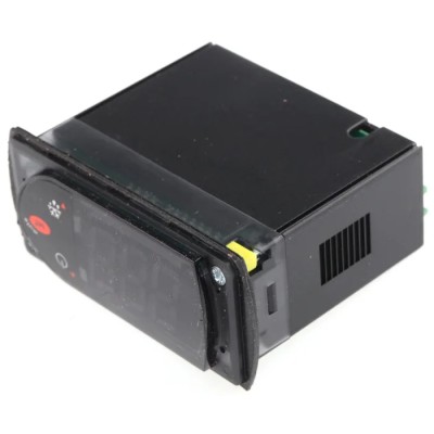 Carel On-Off Temperature Controller 3 Input, 3 Output Relay 230V AC Front Panel Mount PJ32