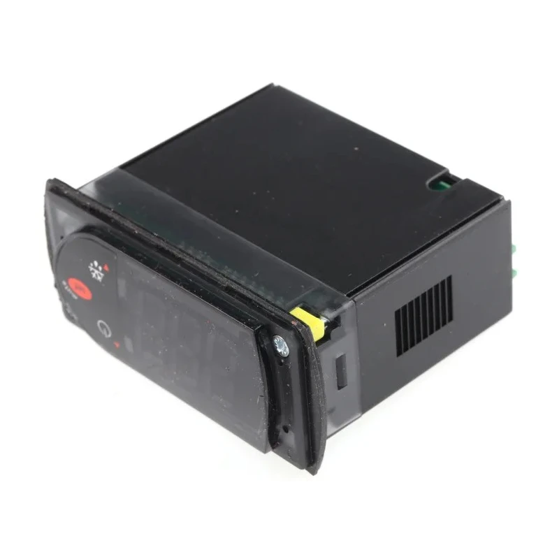 Carel On-Off Temperature Controller 3 Input, 3 Output Relay 230V AC Front Panel Mount PJ32