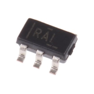 Texas Instruments Low Power Comparator Push Pull Output, 2.9 ns Response Time, 2.7 to 5.5 V Supply, 5-Pin TLV3201AIDBVT
