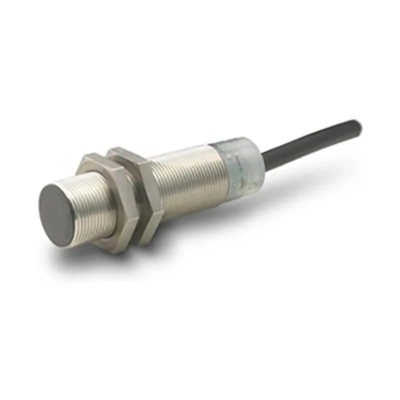 Eaton Threaded Barrel Inductive Proximity Sensor M18 2-Wire, 250V AC/DC, 5 mm Detection Range 136007 E57LAL18A2