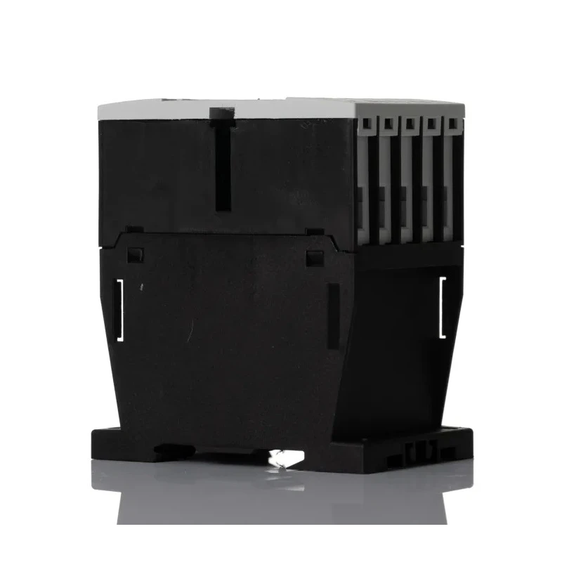 Eaton DILM Contactor 24V AC Coil, 3-Pole, 15 A, 7.5 kW, 24V AC, 3 NO, 400V AC 290062 DILM15-10(24V50/60HZ)