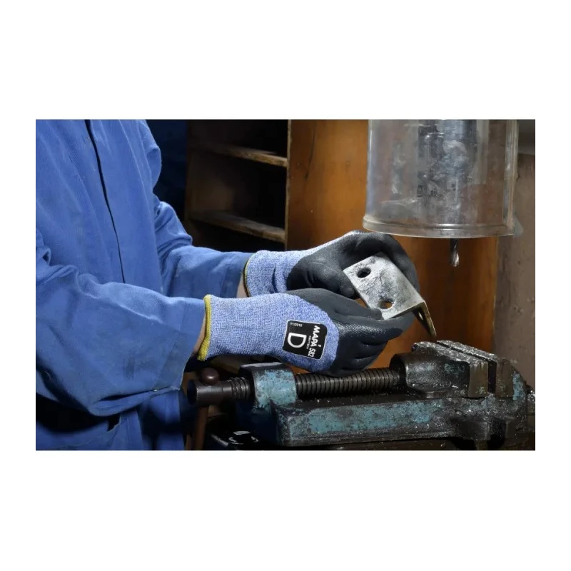 Skytec High Performance Polyethylene Blue Work Gloves Size 8 Nitrile Coating 582