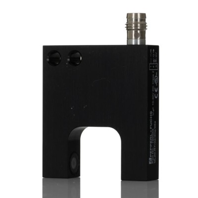 Pepperl + Fuchs Through Beam Photoelectric Sensor, Fork Style, 20 mm Detection Range, PNP Output, IP67 GL20-RT/32/40A/98A