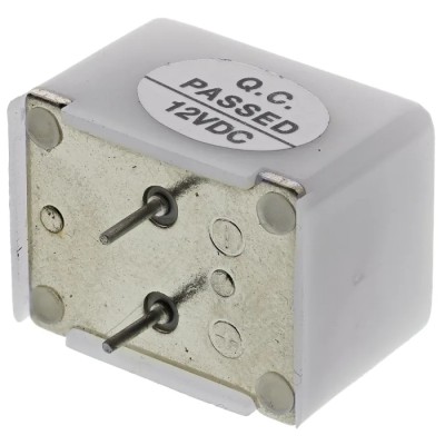 RS PRO 75 dB Through Hole Continuous Internal Magnetic Buzzer Component 15.5 mm 9V dc Min 22.5 mm 15.5 mm 15V dc Max 457-059