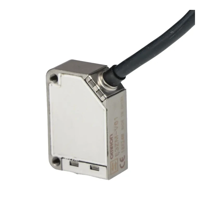 Omron Diffuse Photoelectric Sensor Block Sensor 12 mm Detection Range NPN Output Stainless Steel Housing IP69K E3ZM-V61 2M