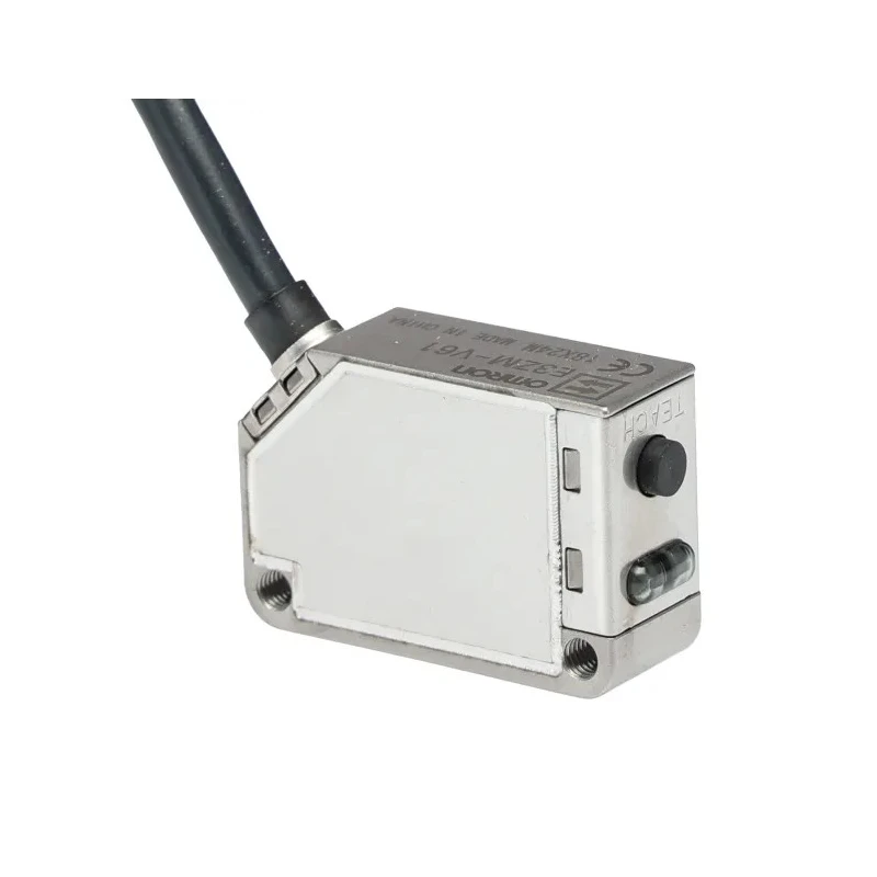 Omron Diffuse Photoelectric Sensor Block Sensor 12 mm Detection Range NPN Output Stainless Steel Housing IP69K E3ZM-V61 2M