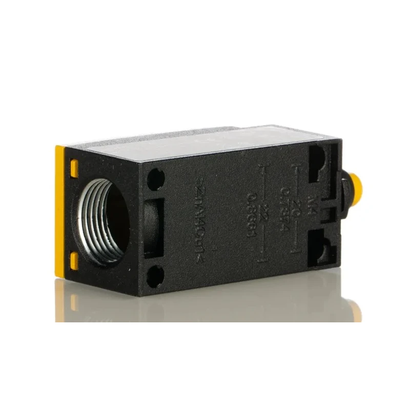 Eaton LS-Titan Series Plunger Limit Switch, DPST Contact, Metal Housing, IP66 IP67 Rated, 400V AC, 6A 100051 LSM-20A