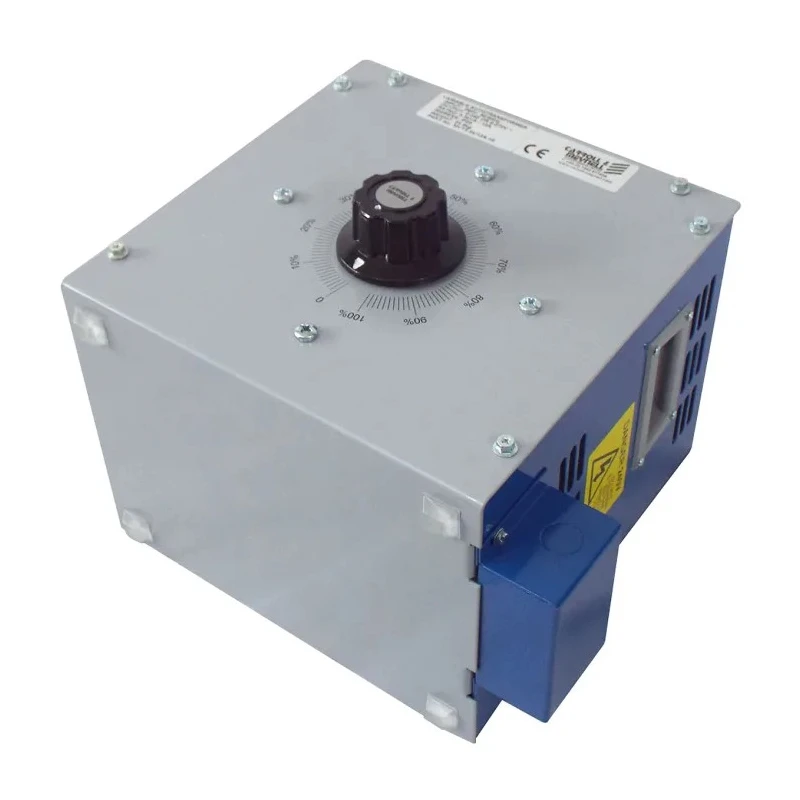Carroll & Meynell Enclosed Manual Variac 5 Output 1 Phase 4.9 kVA 240 V MVT4.9k/18A-1E