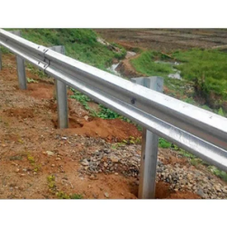 metal-beam-crash-barrier-29353