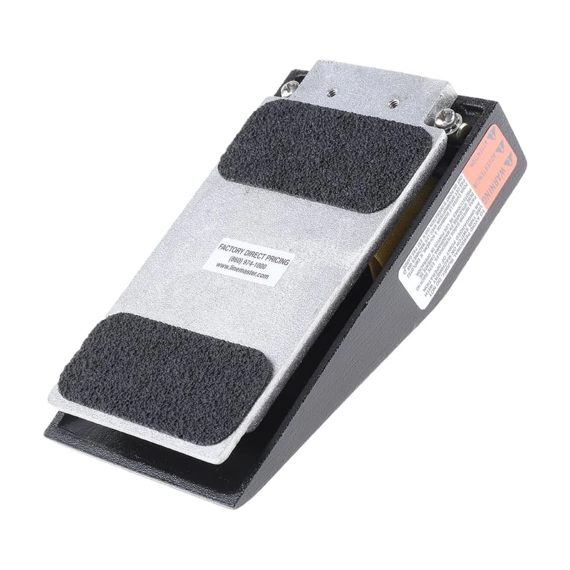 RS PRO Medium Duty Momentary Foot Switch SPCO Aluminium Housing 20A Contact Current 250V AC 116-669
