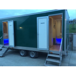 luxury-mobile-toilet-van-29801