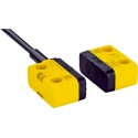 SICK STR1 Series RFID Non-Contact Safety Switch Vistal Housing 24V DC 2 NO M12 STR1