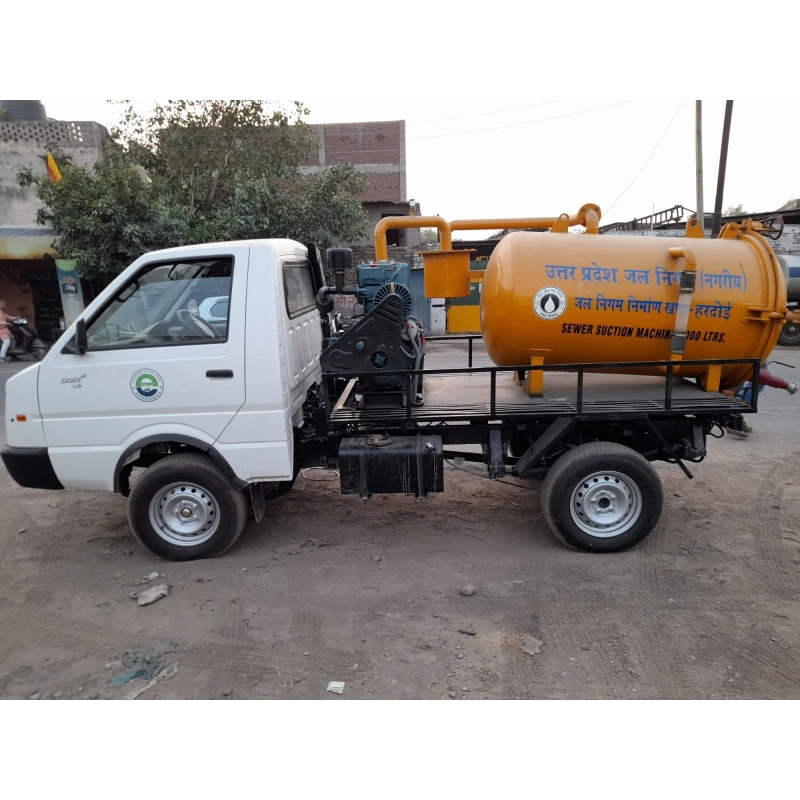  truck-mounted-sewer-suction-machine-1000ltr-3