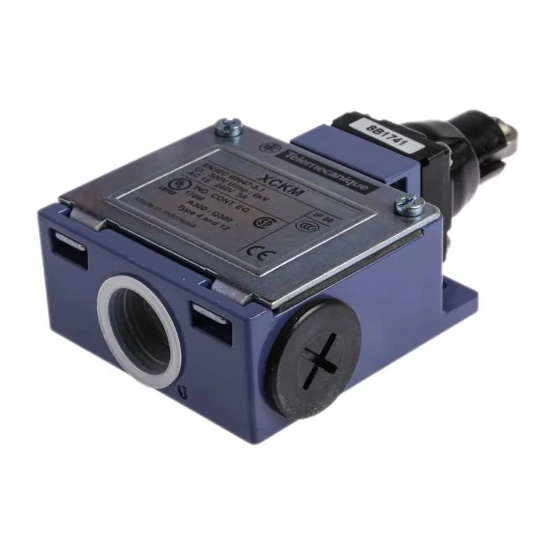 Telemecanique Sensors OsiSense XC Series Roller Plunger Limit Switch, 1 NO/1 NC, IP66, Zamak Housing, 240V AC, 3A 