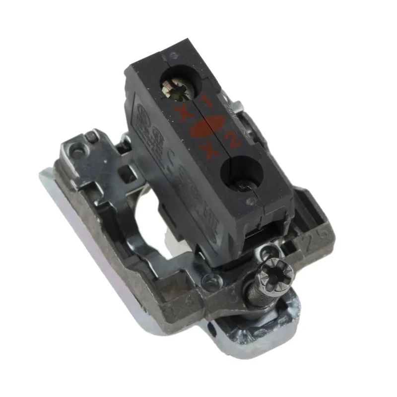 Schneider Electric Panel Mount Red LED Pilot Light 24V AC/DC, 22 mm Cutout, IP66/IP67/IP69/IP69K Protection XB4BVB4