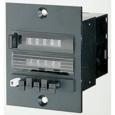 Hengstler Panel Mount Impulse Counter 5 Digit 10 Hz 115V ac 0 886 289