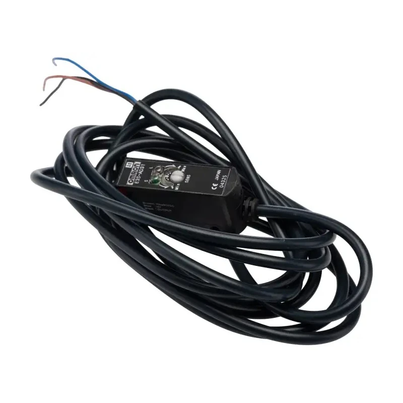 Omron Diffuse Photoelectric Sensor Block Sensor 200 mm PNP Output IP67 Protection E3S AD31