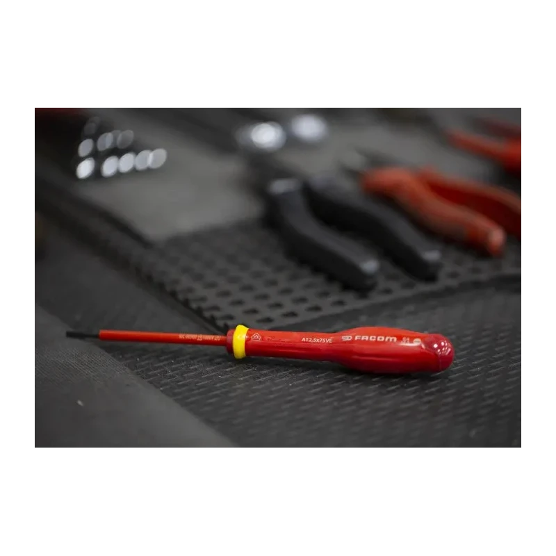 Facom Insulated Screwdriver with 75 mm Blade, VDE/1000V Approved, 178mm Overall Length AT2.5X75VE