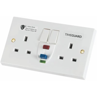 Timeguard 30A Active 1 Gang RCD Socket Plastic Surface Switched BS1363-2 CE BS7288 230V ac RCD05WAVN