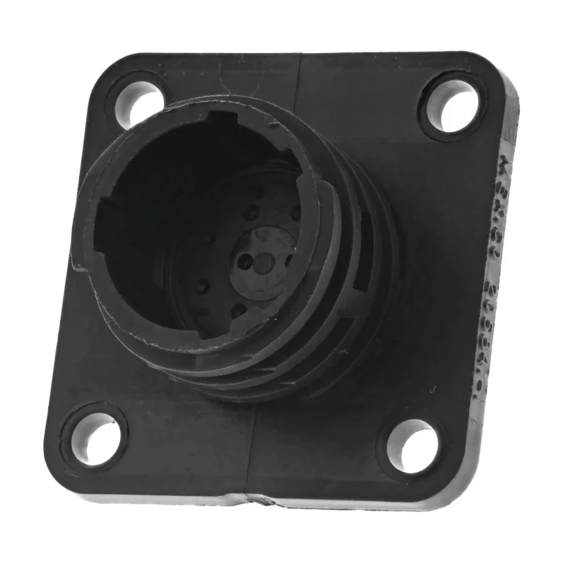 TE Connectivity Circular Connector, 8 Contacts, Panel Mount, Standard Size, Socket, Male, Bayonet Mating, 250V 205841-1