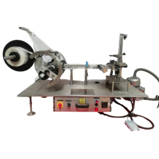semi-automatic-sticker-labeling-machine-for-flat-square-bottles-39097