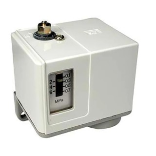 SMC Pneumatic Pressure Switch IS3000-02L5 0.1 MPa to 0.7 MPa 5V DC 10mA LED Indicator Japan