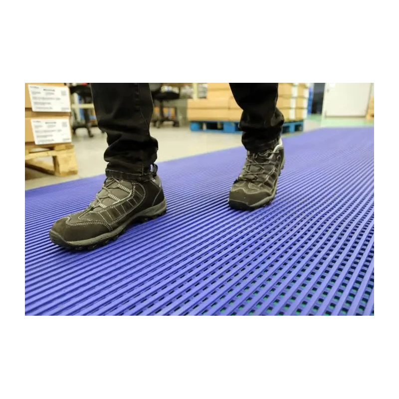 Coba Europe Interlinking Polyvinyl Chloride Anti-Fatigue Mat 590mm Width x 10m Length x 11.5mm Thickness DS020610