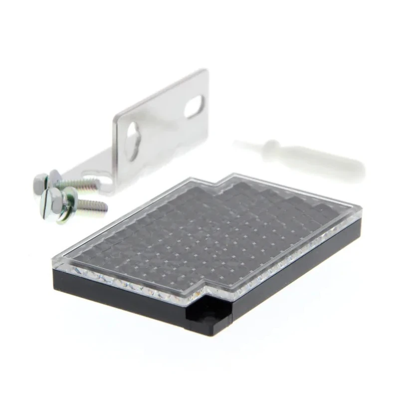 Omron Retroreflective Photoelectric Sensor Block Style 3 m Detection, PNP Output, IP67 Protection E3S-CR11 2M