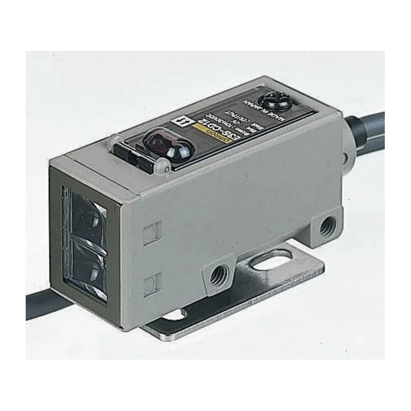 Omron Diffuse Photoelectric Sensor, Block Style, 2 m Detection Range, PNP Output, IP67, Die Cast Zinc Housing E3S-CD12 2M