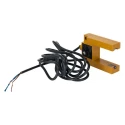Omron Through Beam Photoelectric Sensor Fork Sensor 30 mm Detection Range PNP Output IP67 Metal Housing E3S-GS3B4