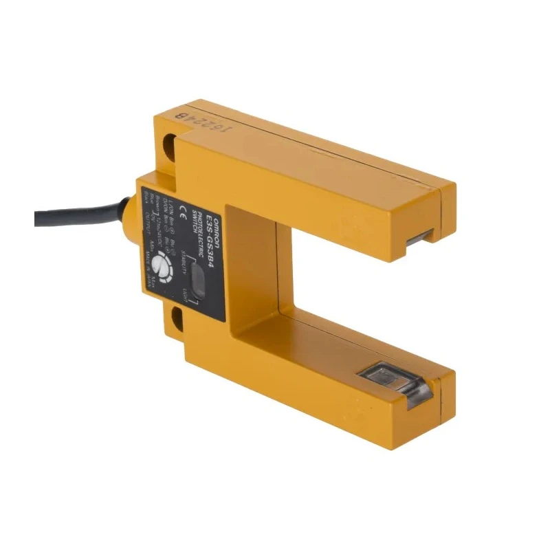 Omron Through Beam Photoelectric Sensor Fork Sensor 30 mm Detection Range PNP Output IP67 Metal Housing E3S-GS3B4