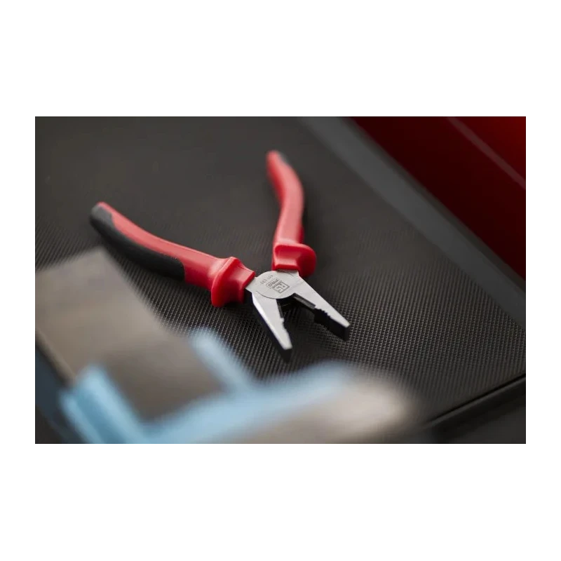 RS PRO 1-Piece Combination Plier Serrated Jaw 34mm, 150mm Overall Length, VDE/1000V Approved, ESD Safe 487-230