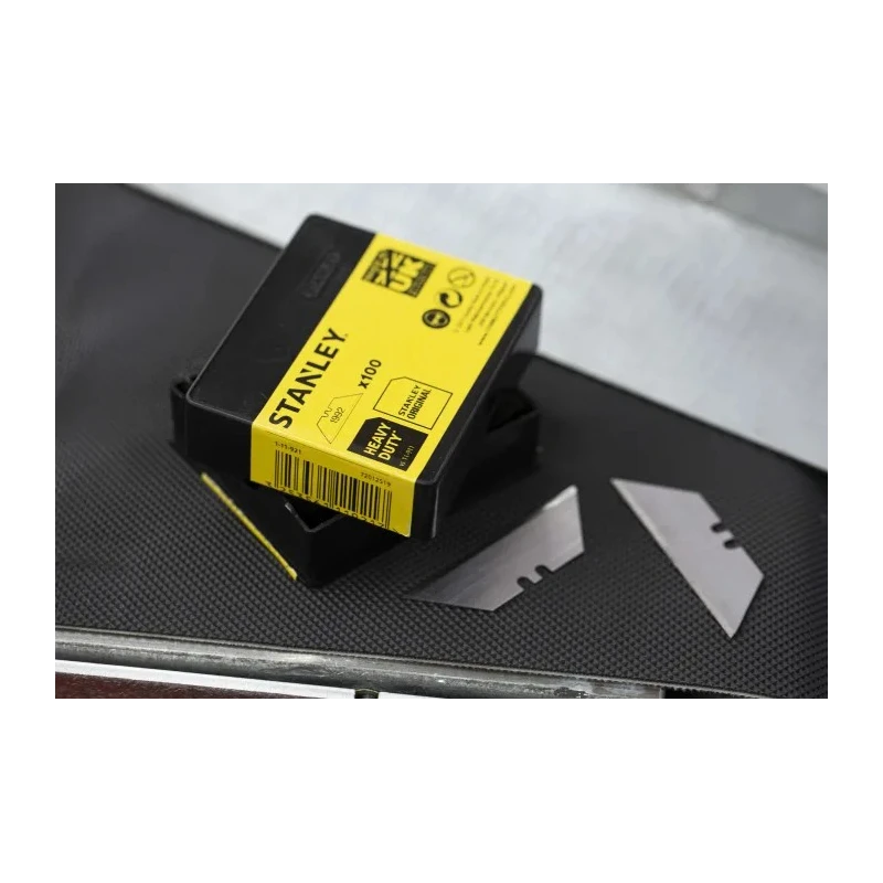Stanley Flat Safety Knife Blade Heavy Duty 62mm Length 0.61mm Thickness 100 Pieces 1-11-921